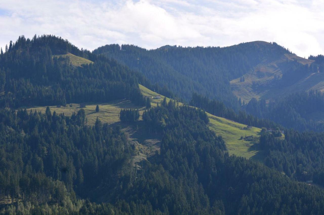 Chalet Christine Brixen im Thale Buitenkant foto