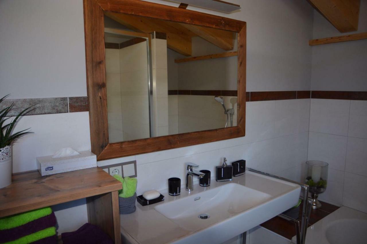 Chalet Christine Brixen im Thale Buitenkant foto