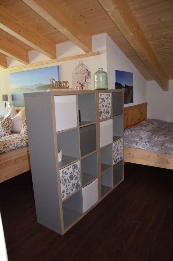 Chalet Christine Brixen im Thale Buitenkant foto